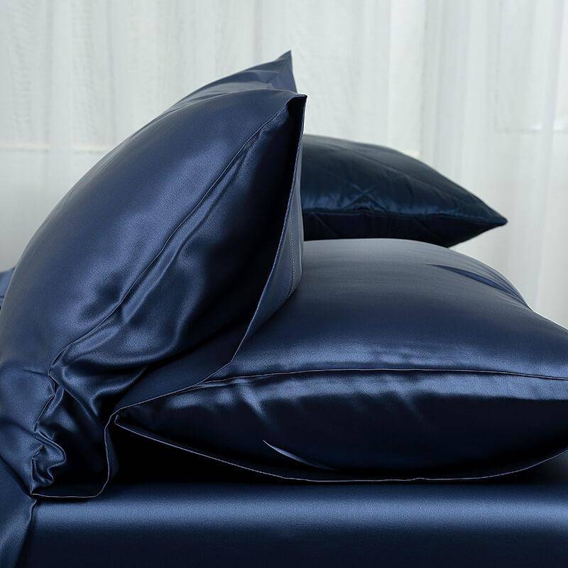 19/22Momme Housewife Envelope Silk Pillowcase