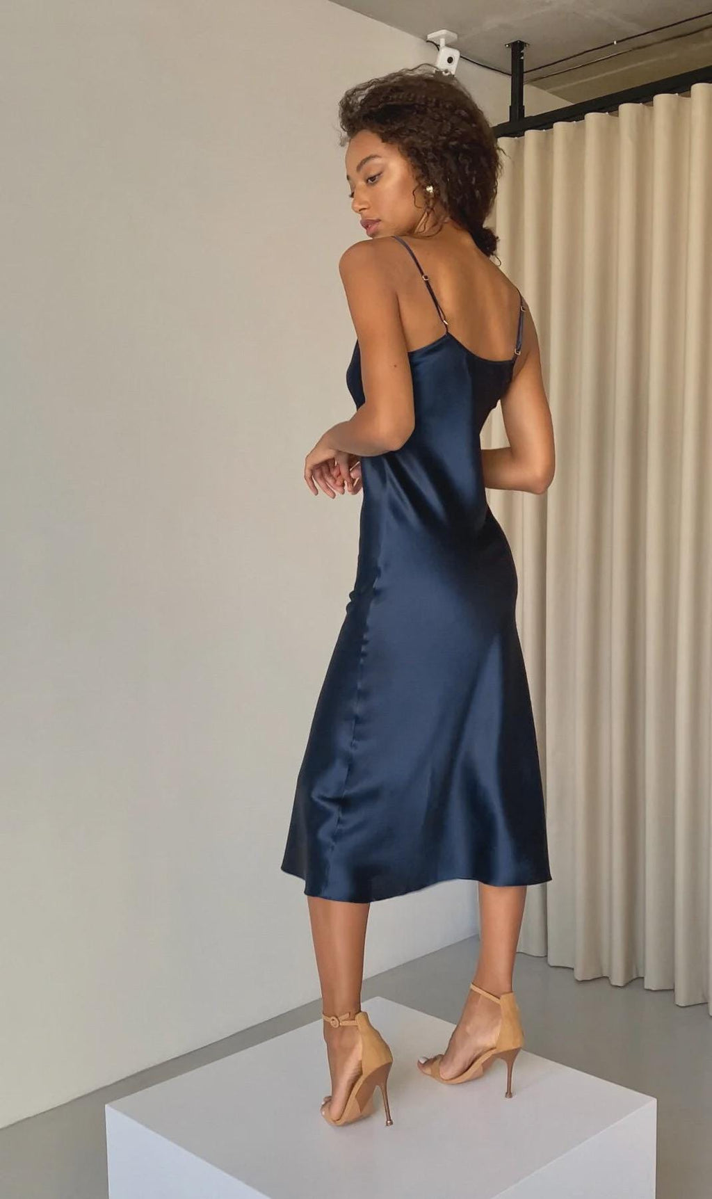 Mulberry silk slip midi dress with V neck in Colors - Final Sale
