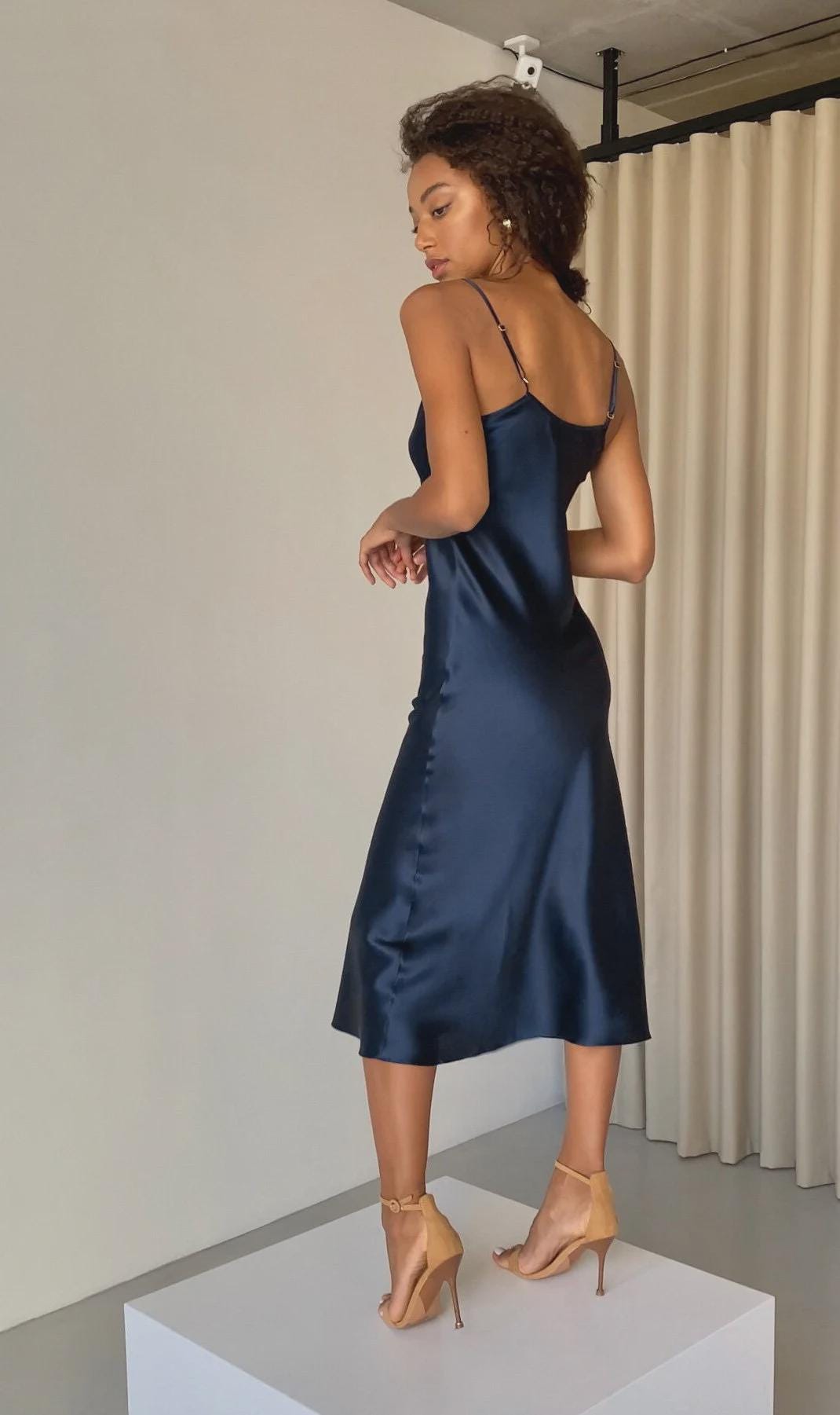 Mulberry silk slip midi dress with V neck in Colors - Final Sale