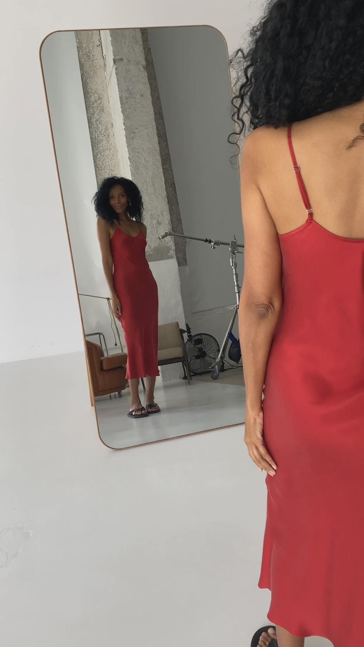 Mulberry silk slip midi dress with V neck in Colors - Final Sale